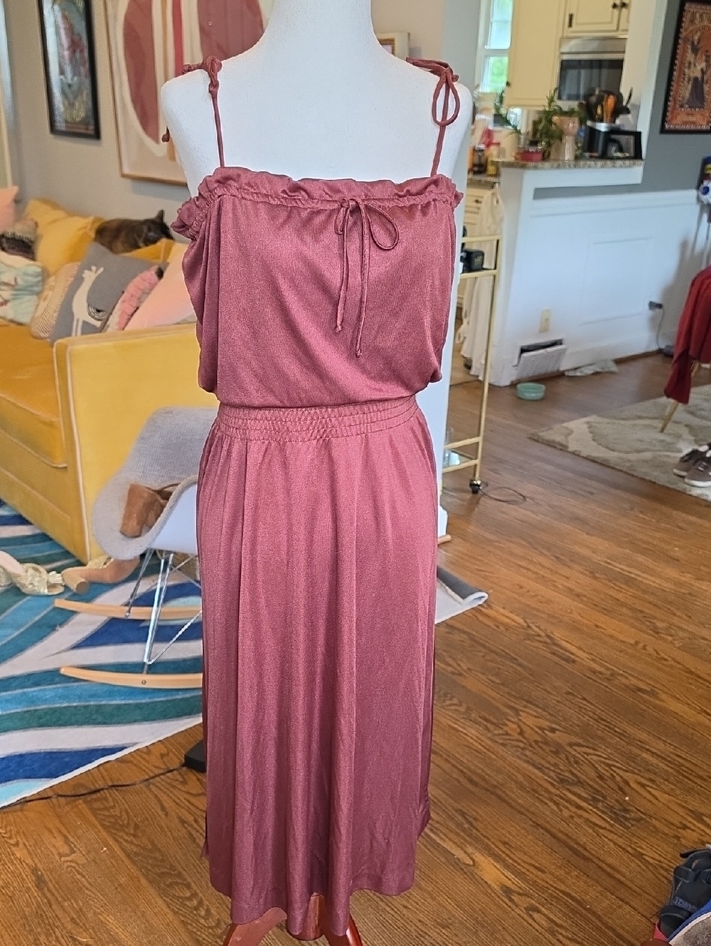Vintage late 70s / early 80s satin midi dress Size S - Picture 2 of 10